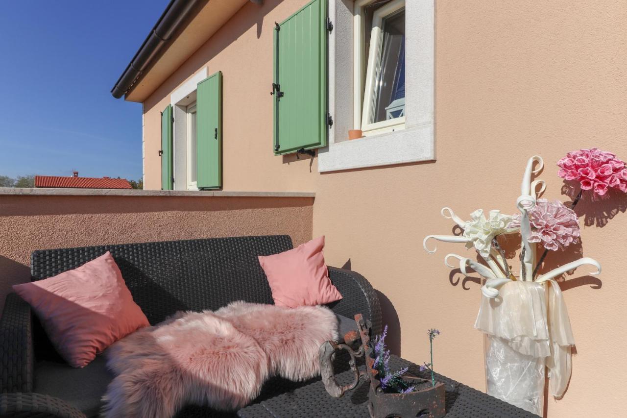 Villa Nona Marija Sveti Lovreč Pazenatički Exteriér fotografie