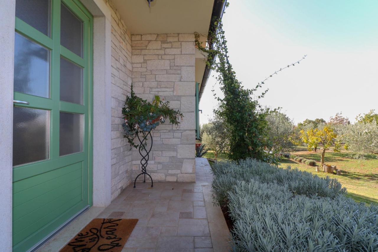 Villa Nona Marija Sveti Lovreč Pazenatički Exteriér fotografie