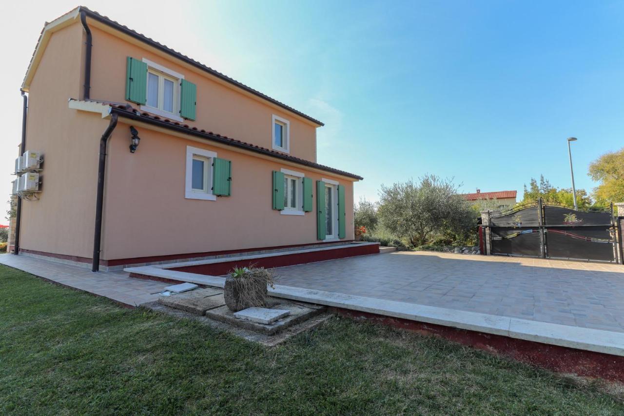 Villa Nona Marija Sveti Lovreč Pazenatički Exteriér fotografie